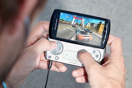 AT&T to Sell PlayStation Phone, With 4G